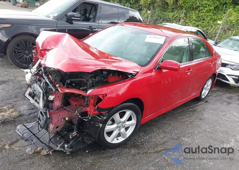 2007 Toyota Camry Se z USA, uszkodzony, nr VIN 4T1BE46K97U106309